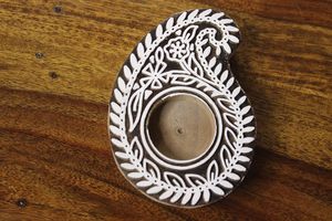 กล่องไม้ใส่เทียนแท่งไฟ1ชิ้นแบบหนัก keri ดีไซน์ต้นแบบบล็อกไม้ตกแต่งทำจากไม้โดย ayaans ดีไซน์แบบ ambi - Product Image 6