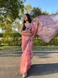 Amazing Color Western Style Beautiful Flower Printed Faux Fur Customized Color <b>Party</b> First Time Dry Clean Minute Draped Saree - Product Image 4