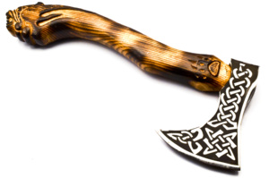 Vente en gros de hache Viking forgée à la main avec manche en bois de frêne et tête en acier au carbone avec gaine en cuir, OEM et ODM de qualité supérieure personnalisée - Product Image 3