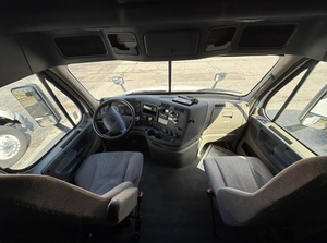 Camión de Carga Usado 2022 2021 Freightliner Cascadia 113 con Cabina Dormitorio, Techo Medio de 60 Pulgadas, Automático, en Venta - Product Image 2