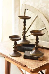 Elegantes candelabros de madera para glamurosas configuraciones de comedor de inspiración vintage elegantes velas decoración del hogar y romance - Product Image 2