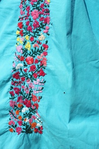 Oaxacan 100% coton Mini robe fleurs brodées à la main Crochet détail Sexy tunique/chemisier avec manches de cou grande taille - Product Image 5