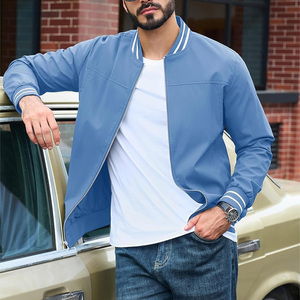 Blouson d'hiver personnalisé pour homme avec doublure chaude, corps matelassé, tissu résistant, fermeture éclair solide et fabrication à marque privée complète - Product Image 6