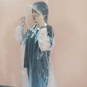 Chubasquero impermeable portátil Ligero PE Desechable Ropa impermeable para exteriores Fabricante de Vietnam Precio de fábrica - Product Image 1