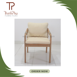 Ensemble de salle à manger moderne à 4 chaises avec table en bois massif Mobilier promotionnel en rotin mixte pour les cours et les hôtels - Product Image 1