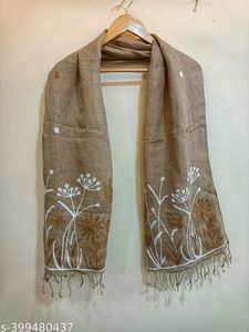 ผ้าพันคอผ้าปักฉลากสีขาวสำหรับการสั่งซื้อจำนวนมากและจำนวนสั่งซื้อขั้นต่ำน้อยนำเสนอโซลูชันการสร้างแบรนด์ตามสั่ง - Product Image 2