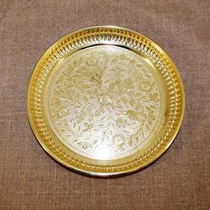 Bandeja de servicio de latón pesado de calidad superior y bordes elegantes para eventos de boda y servicio de comida para exportación para suministro al por mayor - Product Image 6