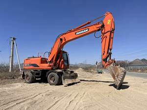 Doosan-Excavadora sobre orugas usada, modelo 2023 de 20 toneladas, modelo 90%, nuevos componentes de núcleo certificados, rodamiento de engranaje de motor, precio bajo - Product Image 3