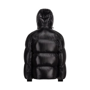 Veste matelassée fonctionnelle pour homme avec tissu imperméable et coupe-vent et isolation légère pour les activités hivernales en plein air - Vestes pour homme - Product Image 5