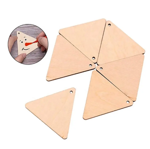 VIET FARGIMEX Ecológico DIY Craft Blanks Etiquetas colgantes de madera con diseño perforado - Product Image 3