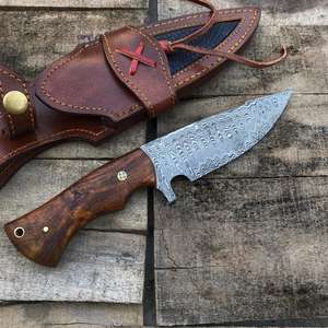 Couteau de chasse en acier Damas de qualité supérieure, fait main, personnalisé, best-seller, manche en bois, couteaux à désosser, 4 pouces - Product Image 3