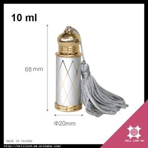 Bouteille de parfum fantaisie 5ml Cylindre Attar avec décoration de gland sérigraphié à bouchon à vis et emballage en cuir de qualité supérieure - Product Image 3