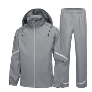 Chándal de lluvia para hombres con contraste de colores, diseño personalizado, venta al por mayor, chándal de lluvia para hombres de calidad superior para venta en línea - Product Image 1