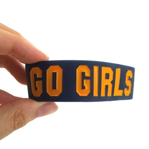 MOQ 100 Text Your Own Pulsera deportiva de goma Pulsera ancha de silicona - Product Image 4