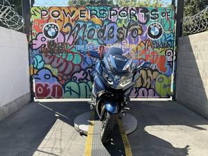 Motocicleta W K 1600 GTL 2023 2024 en Azul Metálico Gravitatorio - Product Image 2