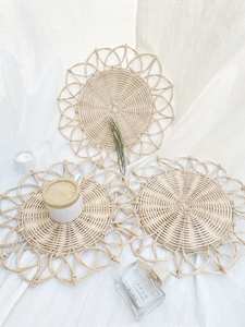 Geulis Napperon rond en rotin Fleur Décoration en rotin Napperon rond en rotin fabriqué au Vietnam - Product Image 5