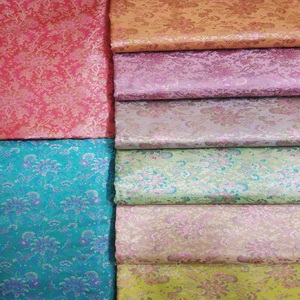 ผ้าไหมที่ออกแบบเองเหมาะสำหรับนักออกแบบเสื้อผ้าและผ้าพิมพ์ลายดอกดาวเรืองเพื่อจำหน่ายในร้านค้า - Product Image 4