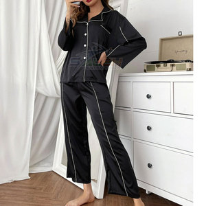 Ensemble de pyjama 2 pièces en soie/polyester décontracté pour femmes avec haut boutonné et pantalon long respirant et écologique - Product Image 4