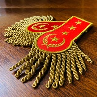 Épaulettes et insignes d'épaule professionnels pour uniforme de pilote d'aviation, OEM, faits main, brodés à la main, avec broderie en dentelle, épingle de sûreté et fil de broderie métallique