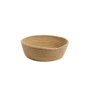 Eleve sus opciones de almacenamiento con nuestras cestas de almacenamiento tejidas a mano hechas de material natural ideales para el almacenamiento de ropa y juguetes - Product Image 4