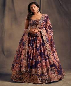 Conjunto Choli: opciones convenientes para un estilo sin esfuerzo de talla grande Colección Lehenga Choli Diseños favorecedores para cada tipo de cuerpo - Product Image 4