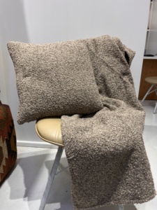 Handcrafted Modern Vintage Traditional Cotton Polyester Handwoven Cushion Unique Texture Floral Cartoon for Hospital Hotel - Product Image 3