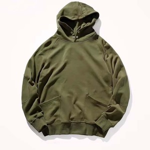 เสื้อฮู้ดดี้ผู้ชายทรงหลวมแบบดรอปโชว์เดอร์ ผลิตตามสั่ง พร้อมปักโลโก้ ผ้าฝ้าย 100% ระบายอากาศดี มีจำหน่าย - Product Image 1