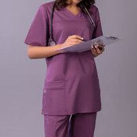 Uniformes médicaux unisexes de qualité supérieure pour infirmières, en tissu de coton respirant brodé, modèles personnalisés pour hôpital, été, couleur unie 2
