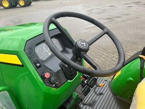Mini Tractor Greenfield GT-504, Tractor de Ruedas de 50 HP, Máquina Agrícola Compacta, Color Verde Amarillo - Product Image 5