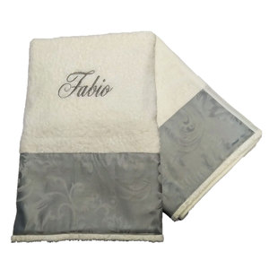 Ensemble de serviettes de bain et de visage en coton à séchage rapide brodé gris ACANTO - Product Image 1