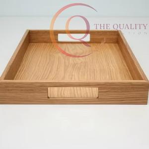 Plateau de service en bois fait main avec finition de qualité supérieure, adapté pour la maison, les cafés et les hôtels - Product Image 1