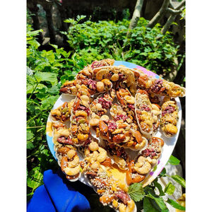 Tarta de barco de nueces, tarta crujiente al horno con nuez de anacardo de almendras mixtas para tiendas de Vietnam - Product Image 1