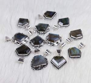 Diamant Forme Bleu Labradorite Gemme Pendentif Argent Facettes Designer Collection Lunette Réglage Incrustation En Vrac En Gros Bijoux - Product Image 2