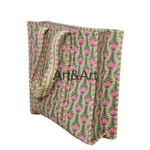 Sac fourre-tout d'été bohème matelassé léger fait main, fermeture ouverte, moderne, tendance, élégant, deux sangles, poches pratiques pour femmes - Product Image 5