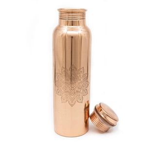 Modern Design Sustainable Leather Wounded <b>Metal</b> Barware Natural Copper Embedded Matt Finish Kitchen <b>Bottle</b> for Business Gifts - Product Image 2