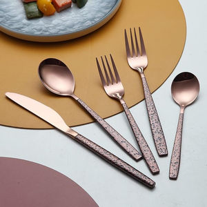 Ensemble de Couverts et Vaisselle en Acier Inoxydable Or Rose Poli Brillant pour Fêtes et Événements – Collection Artisanale pour Table - Product Image 2