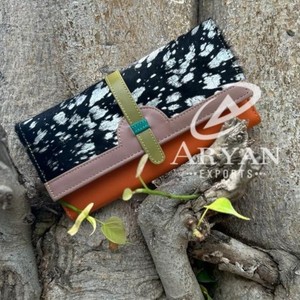 กระเป๋าคลัทช์สำหรับผู้หญิงหนังขนสัตว์พิมพ์ลายโลหะทำด้วยมือจริงกระเป๋าใส่บัตร ATM มีสไตล์สีรุ้งแบบอเนกประสงค์ - Product Image 1