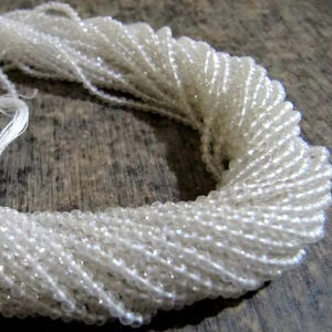 Cristal de roche naturel Micro perles à facettes 2mm Rondelle clair 13 pouces Long brin - Product Image 1