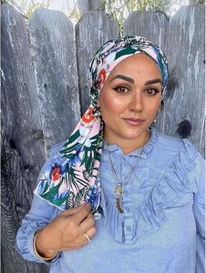 Tissu d'écharpe israélien de haute qualité avec service d'étiquetage blanc offrant un approvisionnement en vrac et une faible quantité minimale de commande pour des solutions de marque personnalisées - Product Image 4