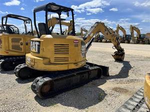Miniexcavadora Usada Cat 302 CR con Cucharón de Excavación de 0.12m³ de Capacidad, 1.2 Toneladas de Peso Operativo, Hidráulica sobre Orugas, en Venta - Product Image 1