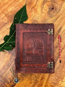Journal en cuir extra large Arbre de vie en relief Journal d'écriture en cuir Carnet de croquis Cadeau d'amoureux de la nature - Product Image 2