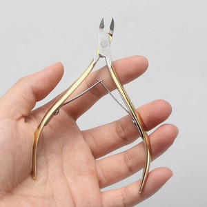 Coupe-ongles de haute qualité en acier inoxydable, durable, facile à utiliser, à faible force, forgé à la main, outil de beauté, ciseaux à cuticules pour droitiers - Product Image 5