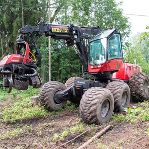 Tête de récolteuse forestière VALMET d'occasion pour pelle de 8 à 15 tonnes, pour opérations de débardage, abattage d'arbres, dégommage et manutention du bois - Product Image 1