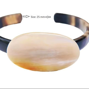 Boutons de manchette en corne naturelle de haute qualité fabriqués à la main avec une texture lisse pour les occasions spéciales au prix le plus bas par HF CRAFTS - Product Image 1