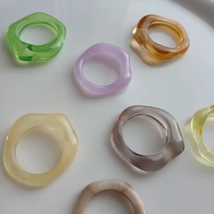 แหวนเรซิ่นอะคริลิกรูปทรงกลม แหวนทำมือ แหวนแห่งความรัก เครื่องประดับสำหรับงานปาร์ตี้ผู้หญิง ขายส่งราคาดีที่สุด - Product Image 6