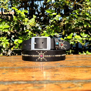 Cinturón Unisex de Cuero Genuino Estilo Rock Punk Western con Tachuelas de Estrás y Detalles Metálicos Plateados - Product Image 2