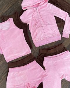 2025 à la mode femmes coupe-vent respirant grande taille survêtements Logo personnalisé conceptions léger vente chaude femmes survêtements - Product Image 1