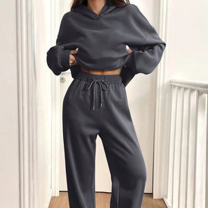 ชุดออกกำลังกายสไตล์สตรีทแวร์ทันสมัยแบบยูนิเซ็กซ์ ออกแบบมาสำหรับผู้ชายและผู้หญิง ใส่ได้ทุกฤดู - Product Image 1