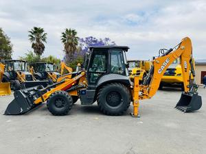 Utilisé pour la chargeuse-pelleteuse CASE 851/ 851 4X4 avec pompe à vendre Alternative utilisée 580M/ 851FX chargeuse-pelleteuse disponible - Product Image 4