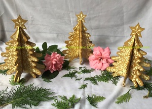 Arbre de Noël en papier Kashmiri 3D fabriqué à la main Décor de fête élégant avec détail artistique comprenant des ornements de boule et d'arbre - Product Image 2